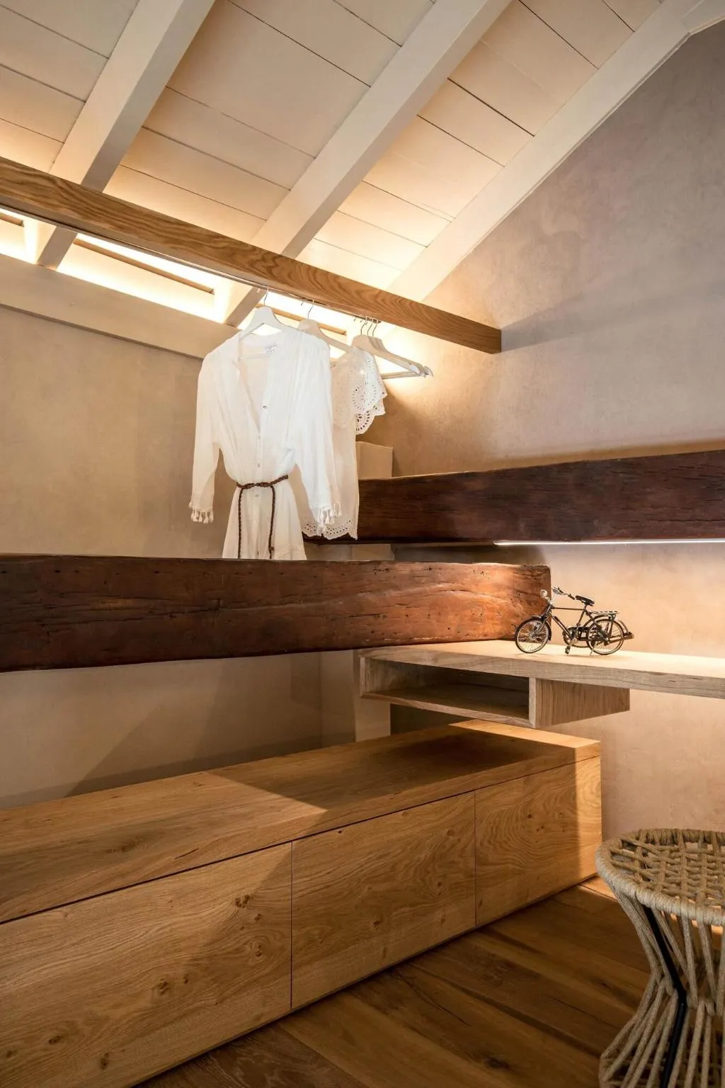 Room, J&G Suites, Crete