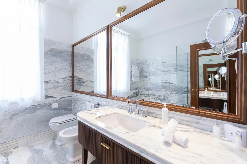 JUNIOR SUITE CLASSIC Room, Regency, Florence