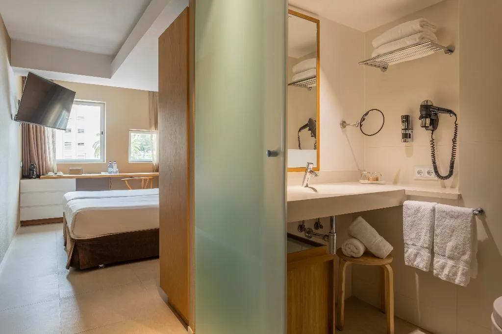 SINGLE COMFORT Room, Leonardo Boutique Hotel Port Portals - Adults only, Majorca