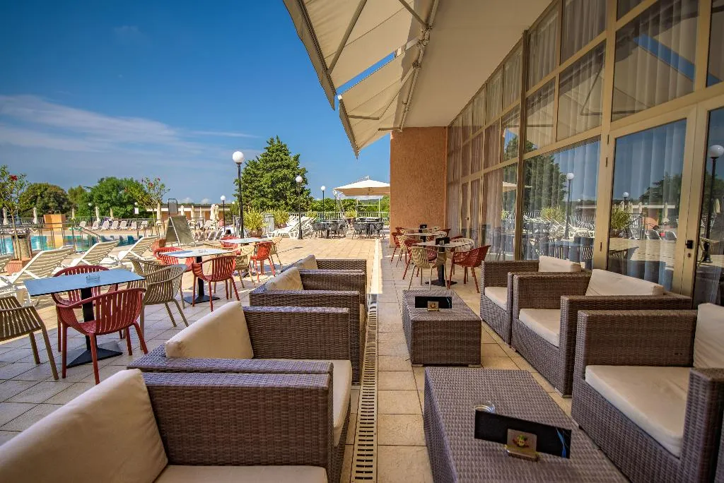 Terrace, Arena Hotel Holiday, Istria