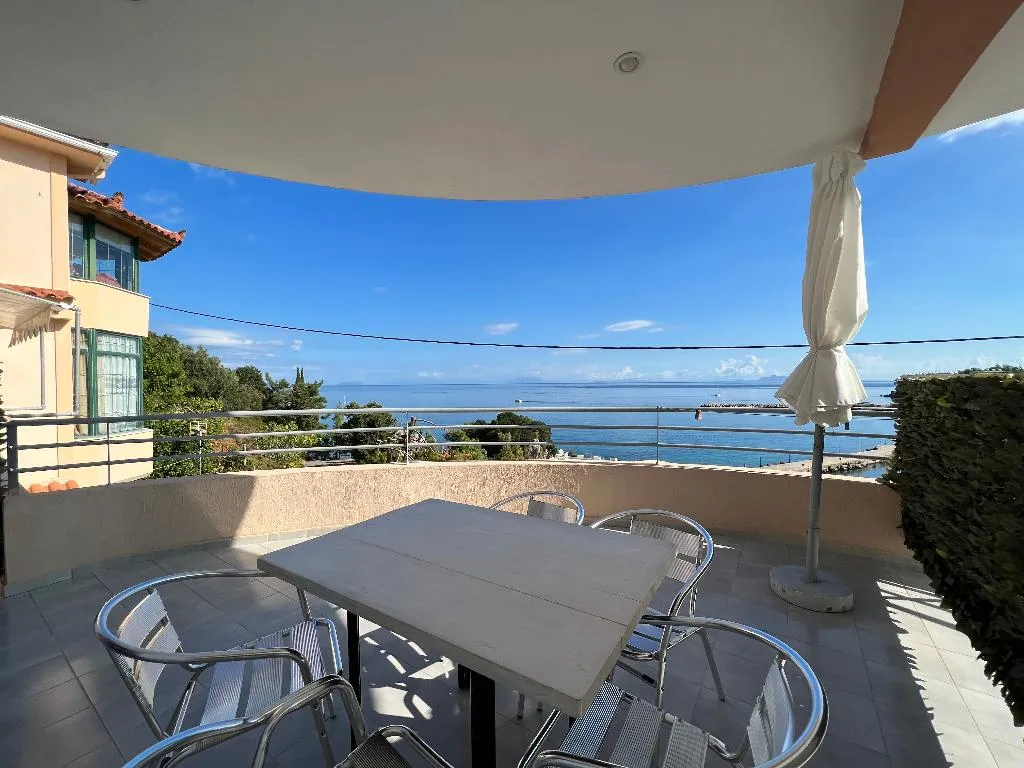 APARTMENT SUPERIOR Room, Harbour View, Kalamata