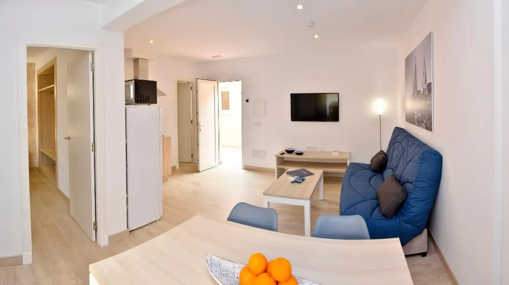 APARTMENT TWO BEDROOMS ONE BATHROOM Room, Maribel, Menorca