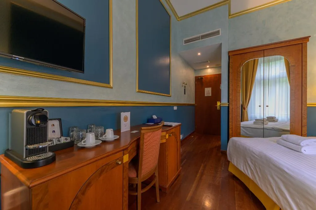 FAMILY ROOM SUPERIOR Room, Hotel Kinsky Fountain, Prague
