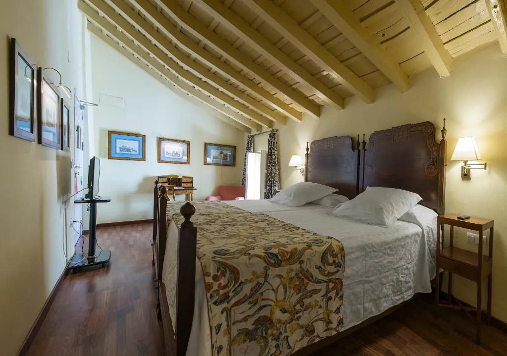Double or Twin ECONOMY Room, Casas de la Juderia, Seville