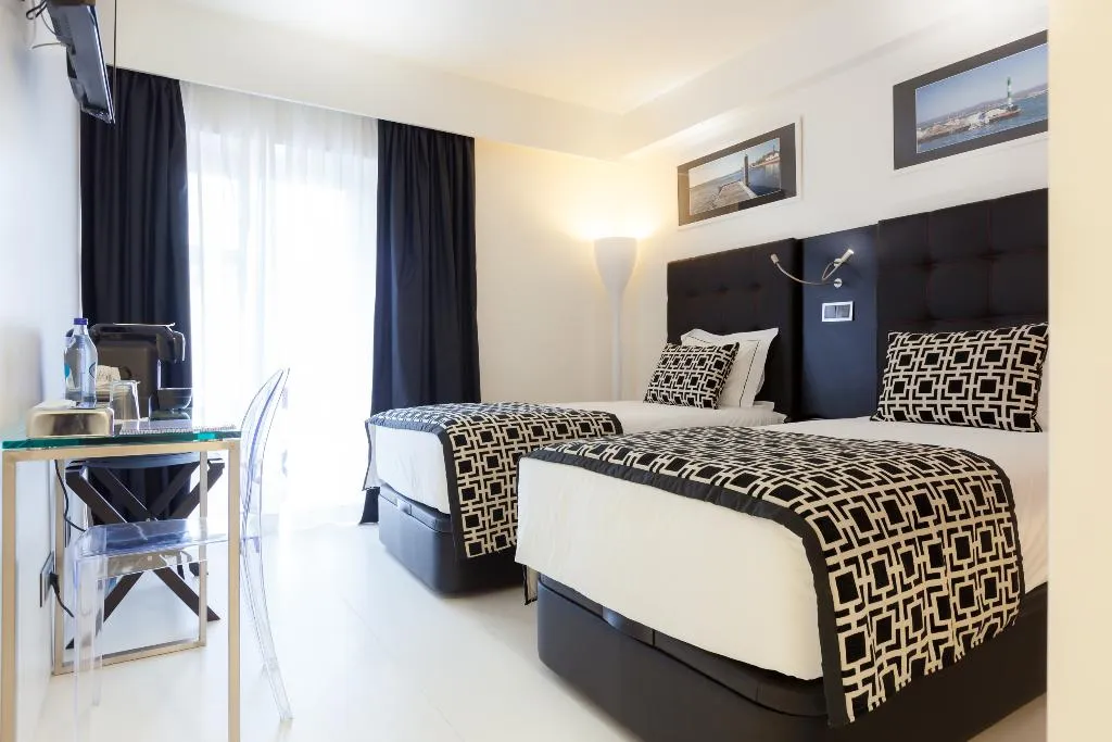 Double or Twin SUPERIOR Room, Faro Boutique Hotel, Algarve