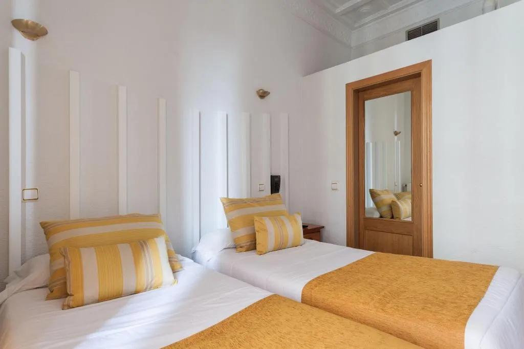 Room, Josefina Hostal, Madrid