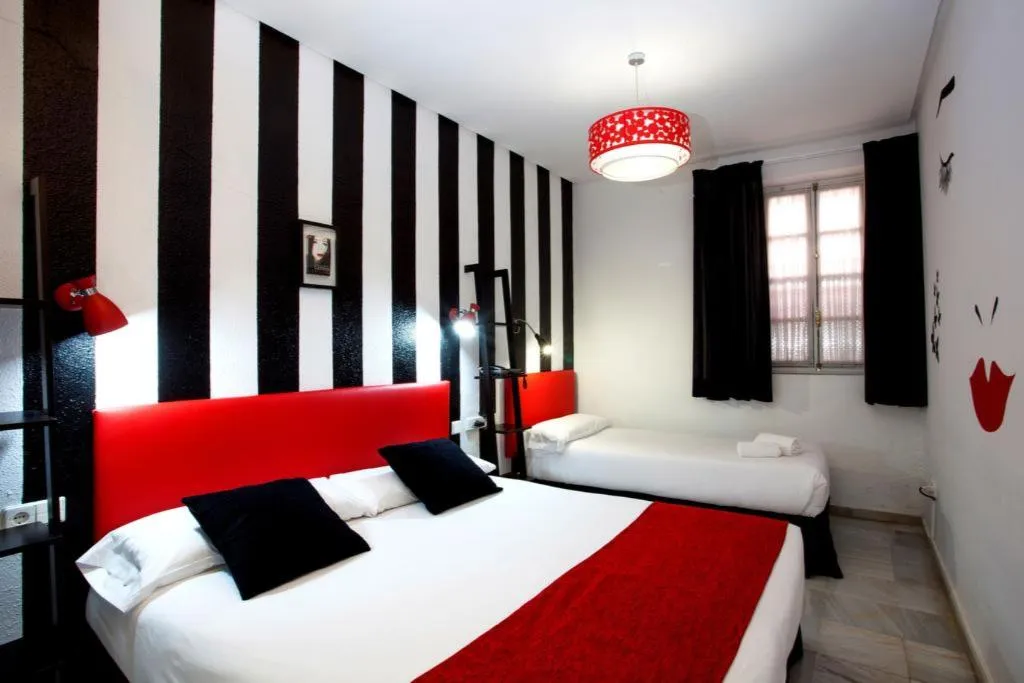 TRIPLE STANDARD Room, Casual de las Letras Sevilla, Seville
