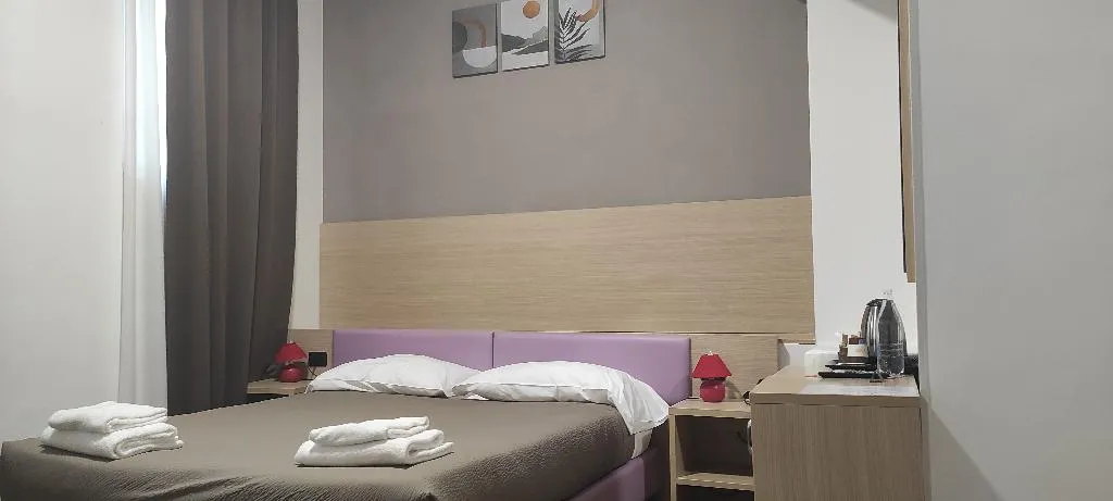 TRIPLE SUPERIOR ONE BEDROOM Room, Hotel Esperanza, Florence