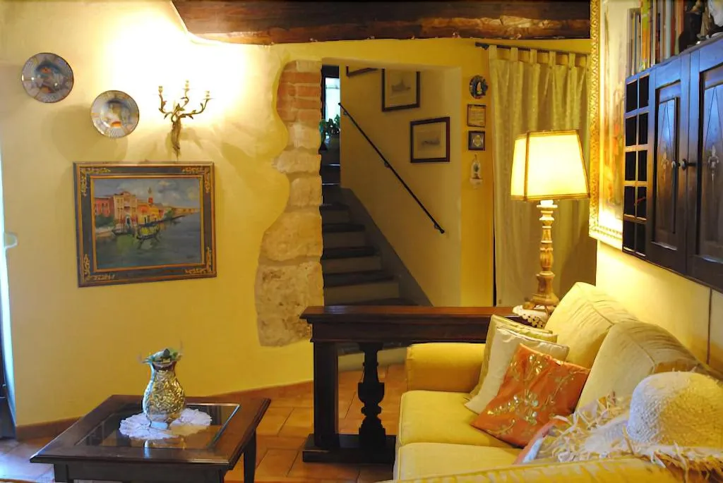 Room, Albergo Torre Sangiovanni, Perugia