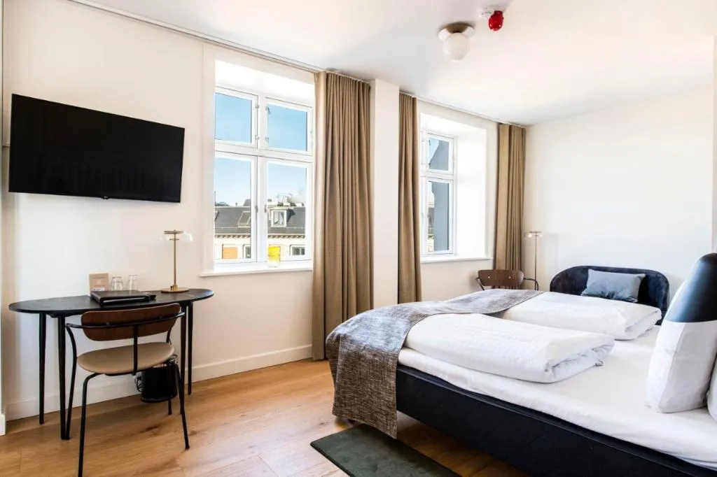 Room, Sct Thomas, Copenhagen