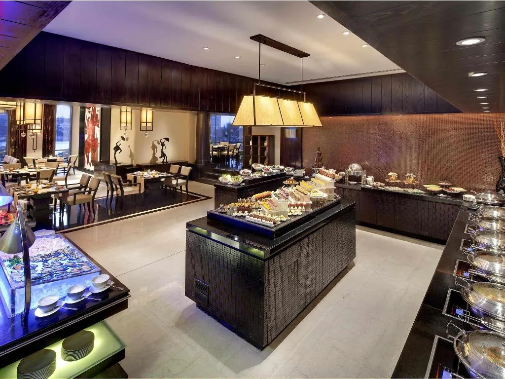 Restaurant, Fairmont Nile City, Cairo