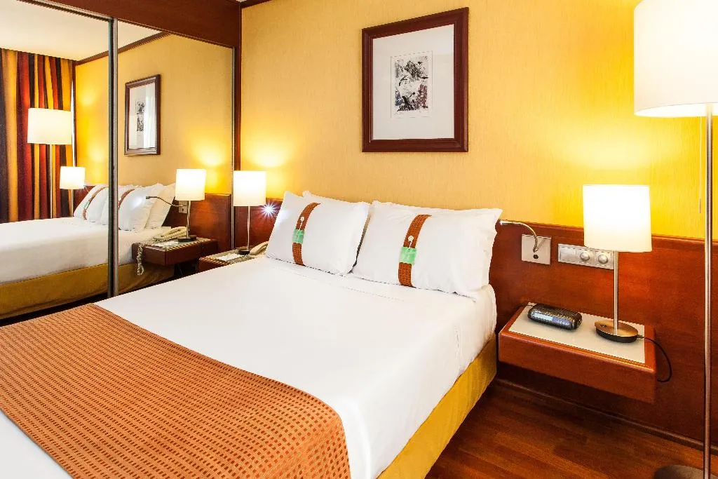 DOUBLE WITH DOUBLE BED Room, Holiday Inn Lisbon Continental, Lisbon