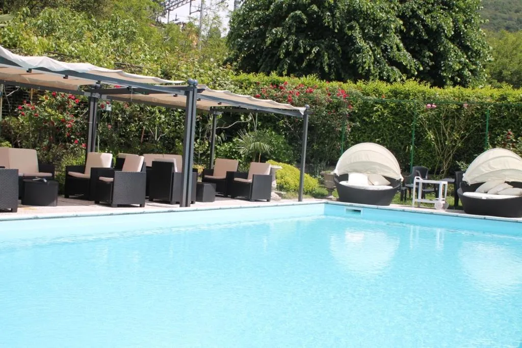 Pool, Albergo Paradiso, Milan