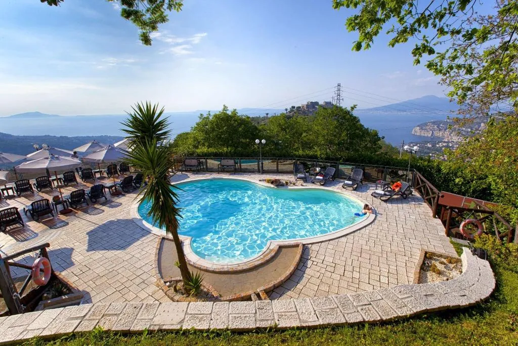 General view, Hotel Prestige, Naples