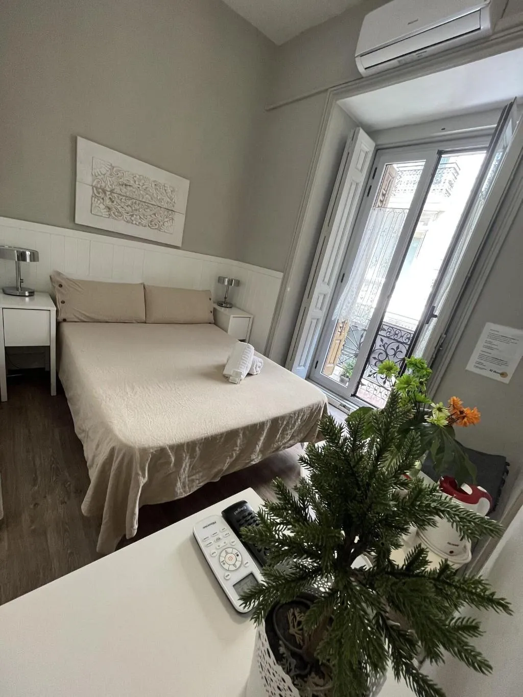 Room, El Hostall, Madrid