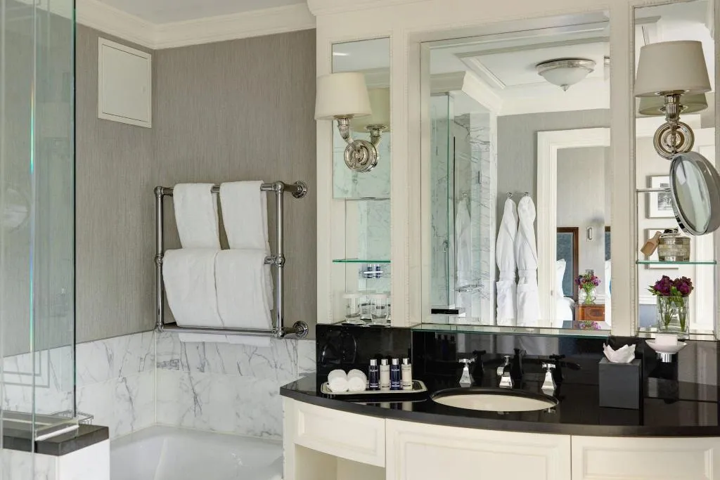 Room, The Shelbourne, Autograph Collection, Dublin