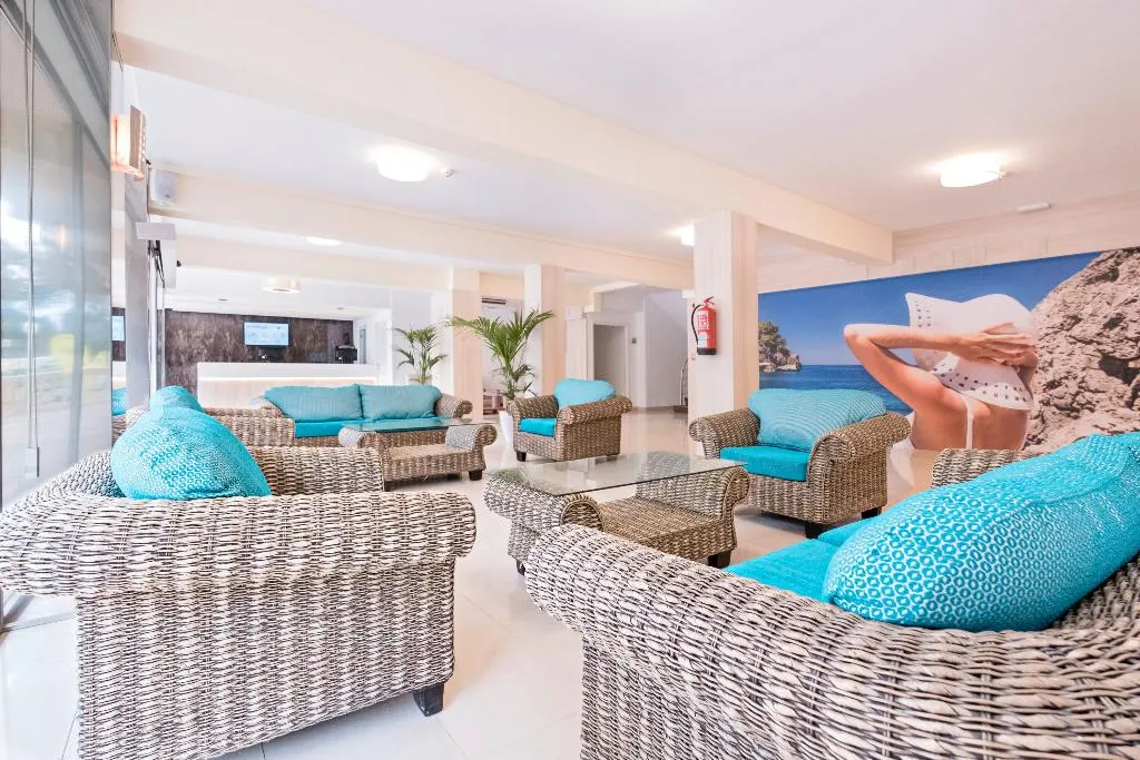 Lobby, Azuline Hotel Bahamas, Majorca