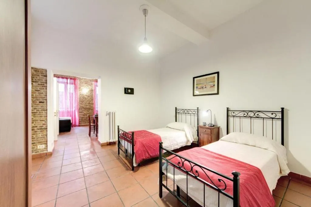 Room, Nova Domizia, Rome