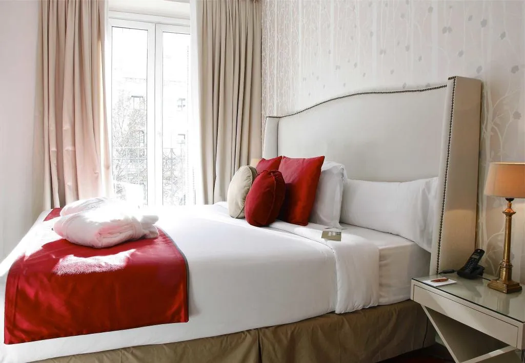 SUITE TWO KING BEDS Room, Luxury Suites Madrid, Madrid