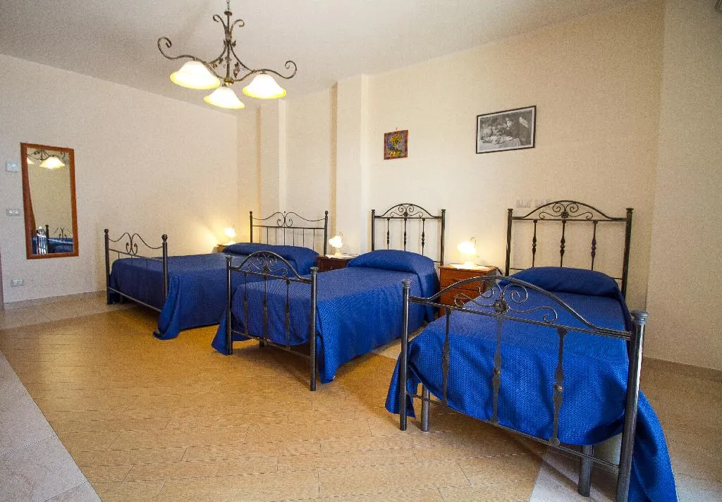 QUADRUPLE STANDARD Room, Etna Royal View, Catania