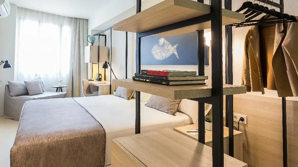 Double or Twin SUPERIOR Room, Denit Barcelona, Barcelona