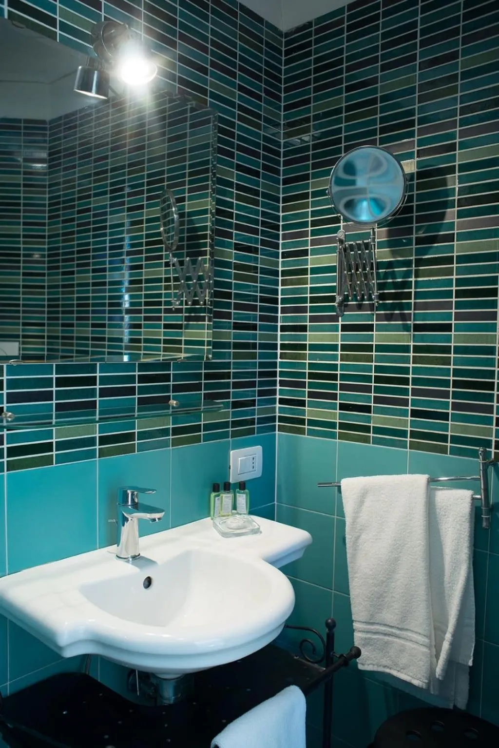 APARTMENT CAPACITY 3 Room, Residenza Echia, Naples