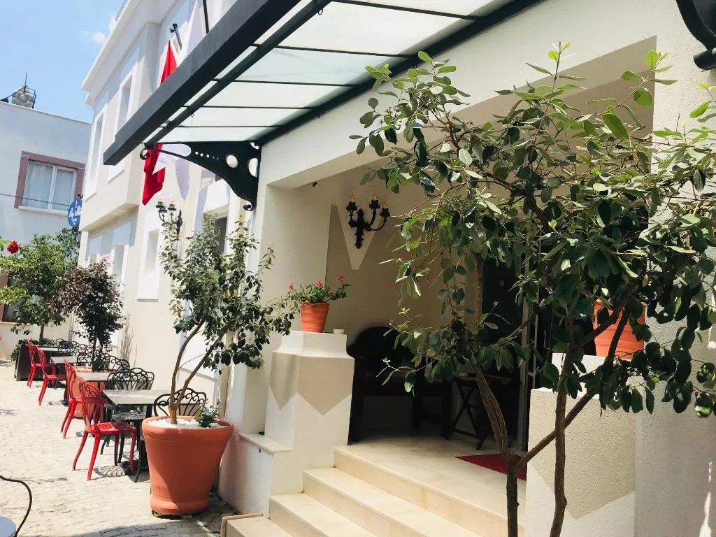 General view, Bay Nihat Lale Otel, Izmir