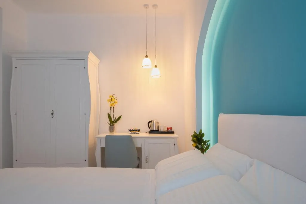 DOUBLE DELUXE Room, Palazzo Adele Rooms & Apartments, Naples