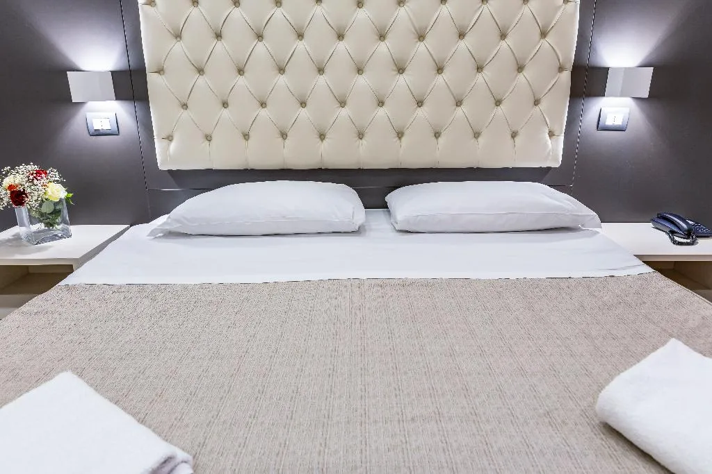DOUBLE BASIC Room, Hotel Demó, Milan