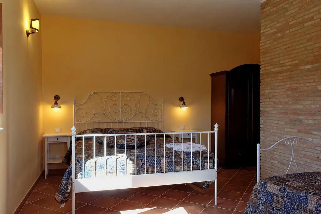 TRIPLE STANDARD Room, Agriturismo Passo Dei Briganti, Catania