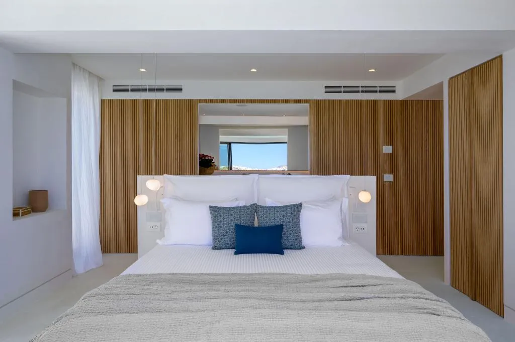 SUITE WITH PRIVATE POOL Room, The Island Concept, Crete