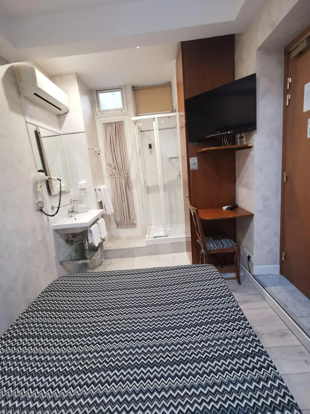 Room, Fiori, Rome