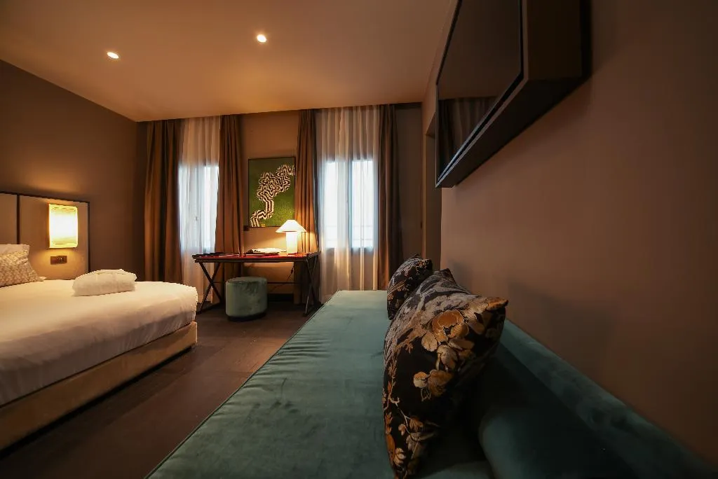TRIPLE EXECUTIVE Room, U-Visionary Venezia Hotel, Venice