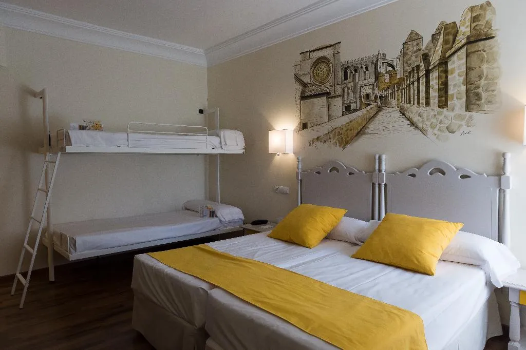 QUADRUPLE STANDARD Room, Palacio de Valderrabanos, Madrid