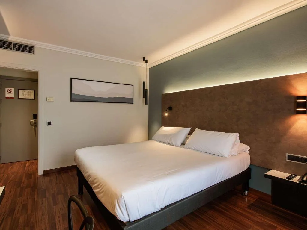 DOUBLE STANDARD Room, ibis Styles Figueres Ronda, Costa Brava