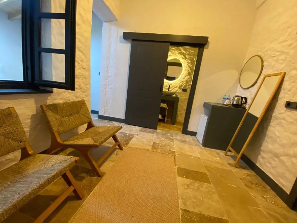 Room, Molen Alaa Ati, Izmir