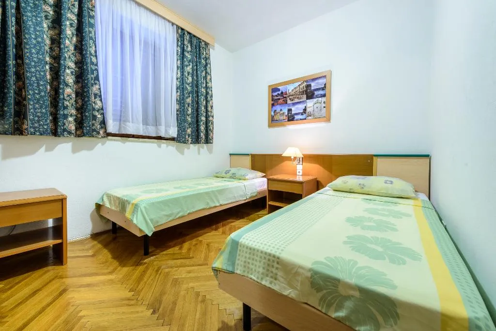 APARTMENT SEA VIEW WITH TERRACE Room, Apartments Matusko, Dubrovnik