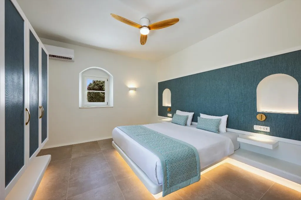 VILLA TWO BEDROOMS WITH PRIVATE POOL Room, Sienna Eco Resort, Santorini