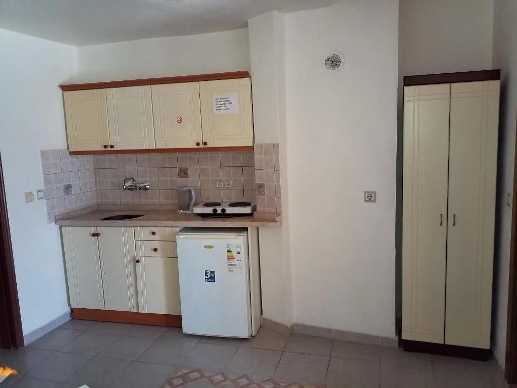 Room, Kamelya, Dalaman