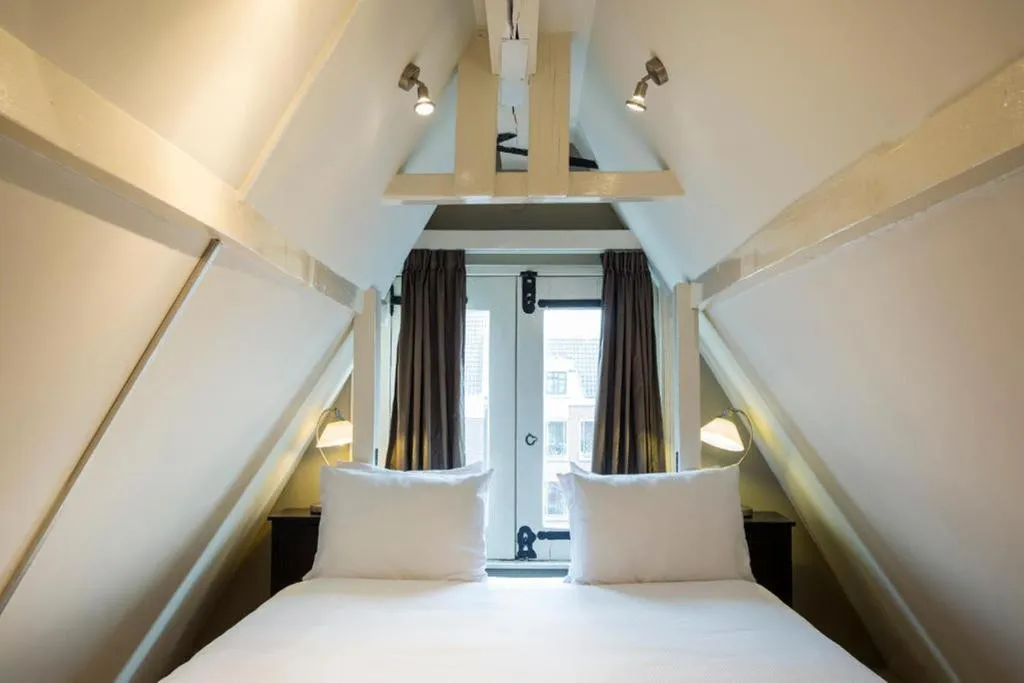 APARTMENT CANAL VIEW Room, Grand Canal Boutique Hotels, Amsterdam