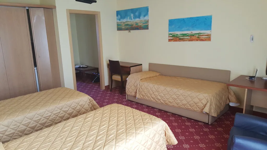 QUADRUPLE STANDARD Room, Moon Palace Hotel, Milan