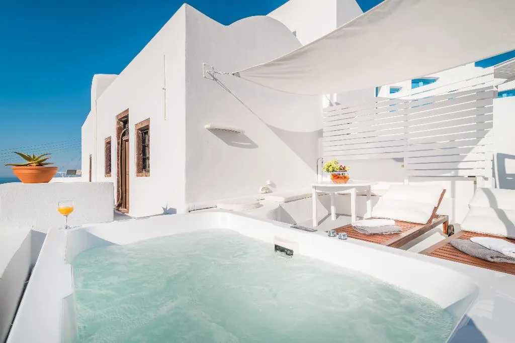 SUITE HONEYMOON Room, Fava Eco Suites, Santorini