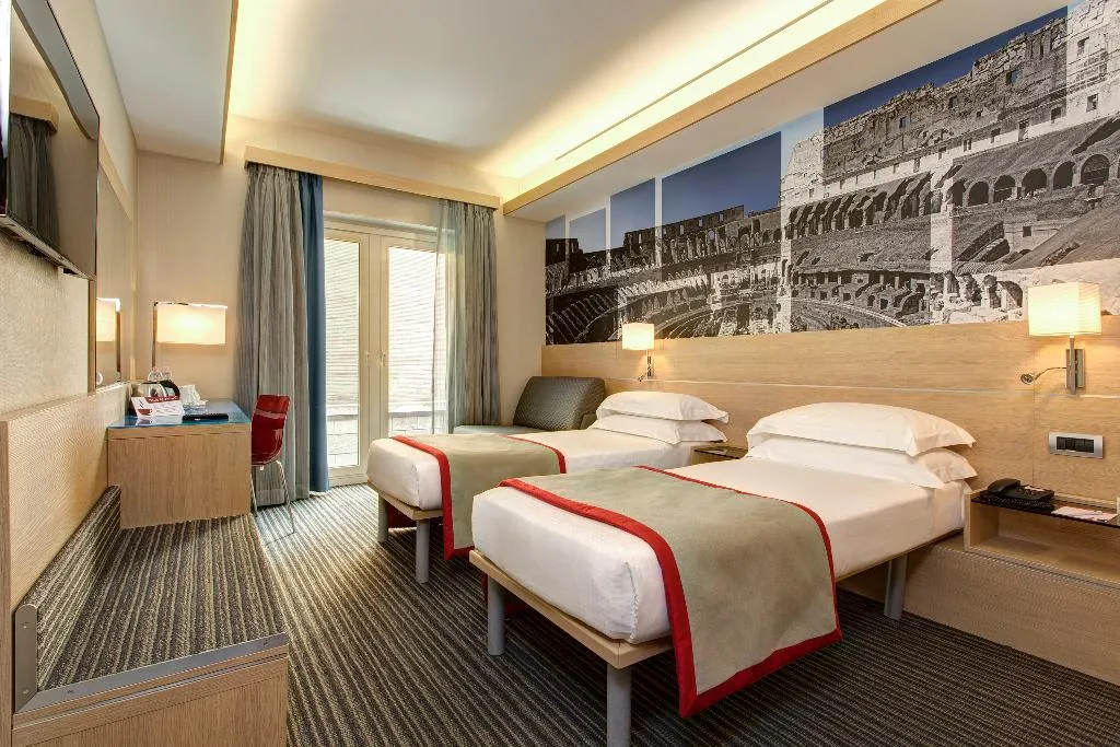 TRIPLE STANDARD Room, iQ Hotel Roma, Rome