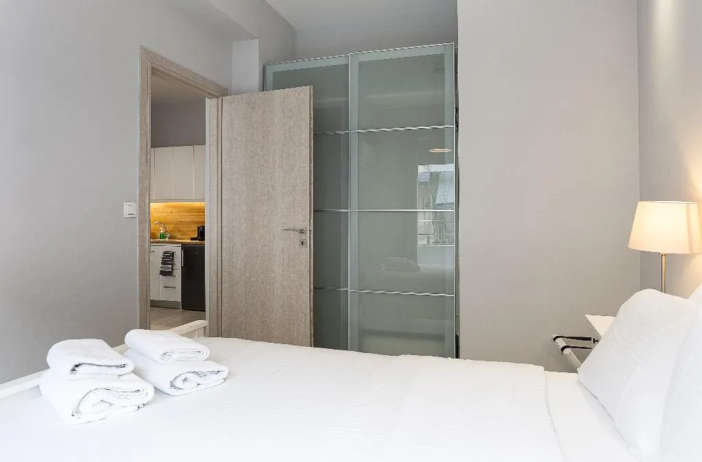 SUITE ONE BEDROOM WITH AIR CONDITIONING Room, Omnia Pagrati Apartments, Athens
