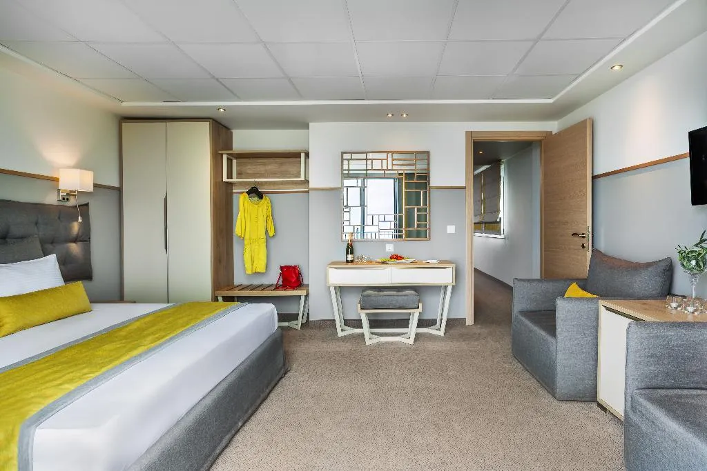 SUITE DELUXE SEA VIEW Room, Kriopigi Hotel, Halkidiki