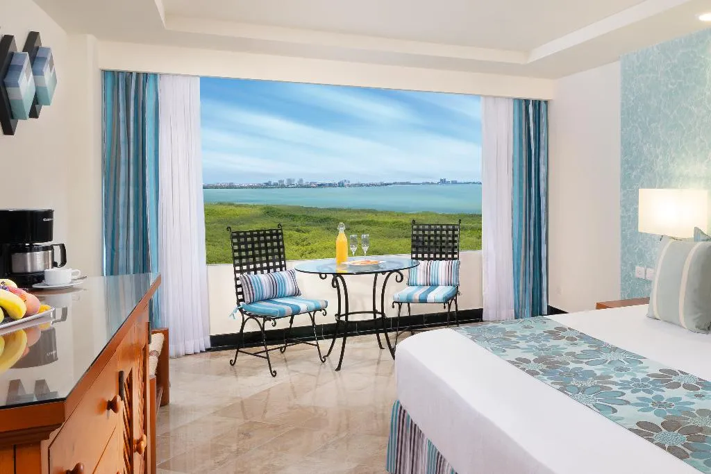 TRIPLE SUPERIOR Room, The Sens Cancun By Oasis, Cancun Area