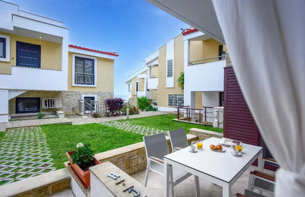 APARTMENT GARDEN VIEW Room, Elpiniki Luxury Apartments, Thessaloniki