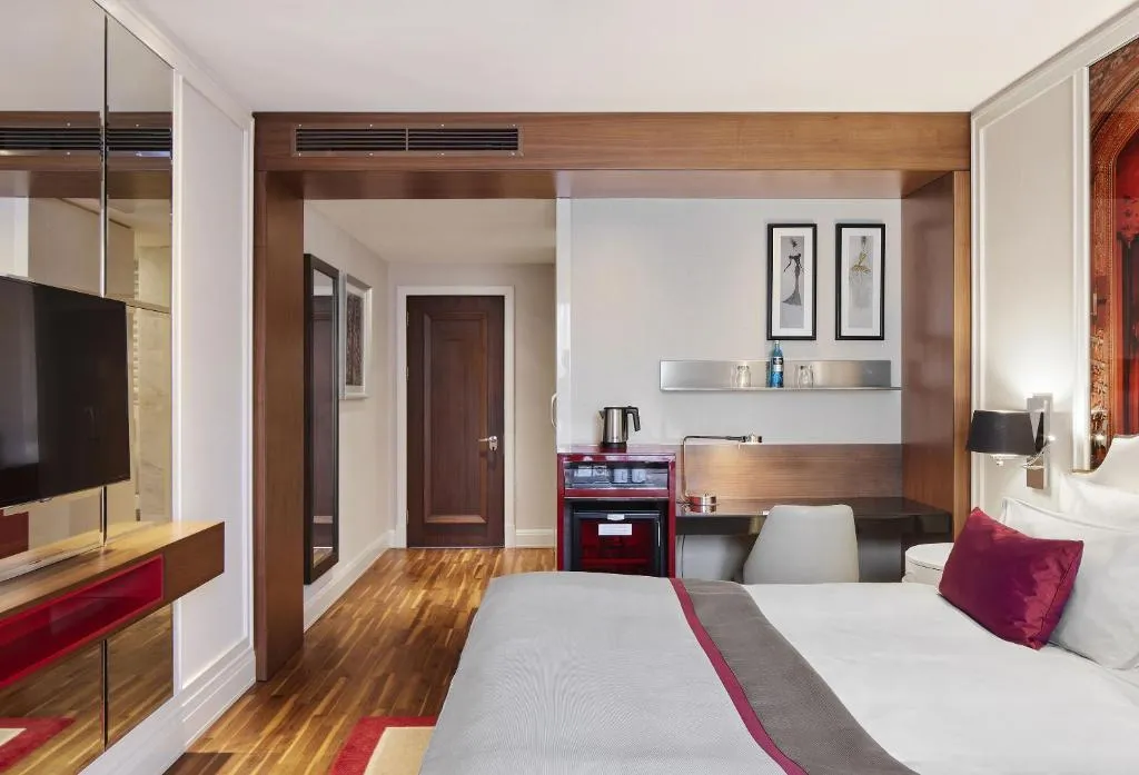 Room ONE BED Room, Titanic Gendarmenmarkt Berlin, Berlin
