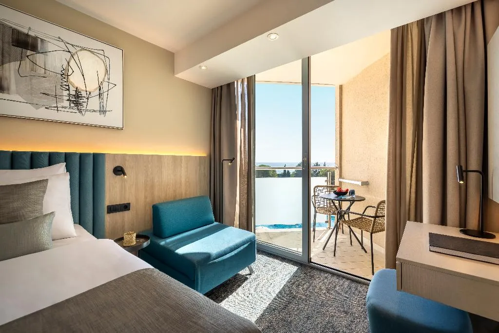 DOUBLE SIDE SEA VIEW WITH BALCONY Room, Aminess Vival Maestral Hotel, Istria
