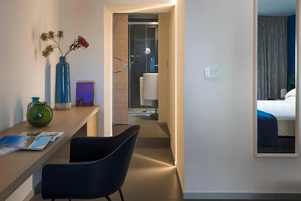SUITE WITH JACUZZI Room, Duomo Suites & Spa, Catania